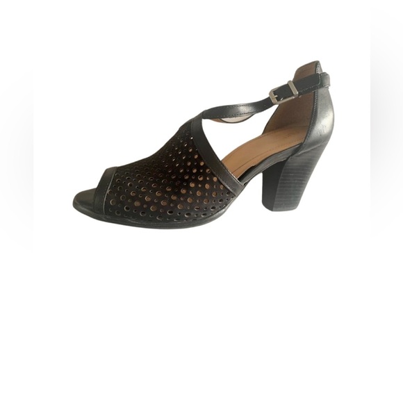 Nurture Heel Leather Sandal - Picture 5 of 8